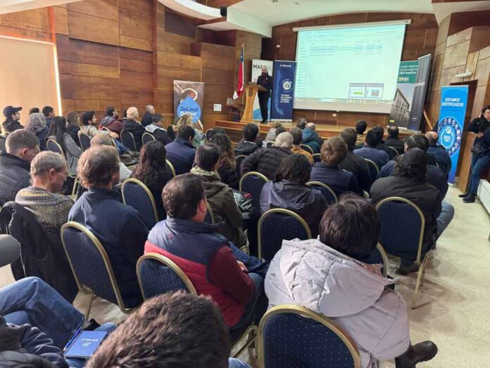 Seminario abordó desafíos y experiencias en sistemas de ordeño robótico de vacas lecheras