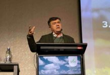 Ministro Valenzuela destaca crecimiento del sector silvoagropecuario y plantea prioridades para enfrentar la temporada 2025-2026