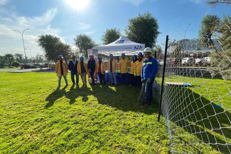 Exitosa capacitación conjunta entre Aceros AZA e Inchalam sobre instalación de Postes AZA
