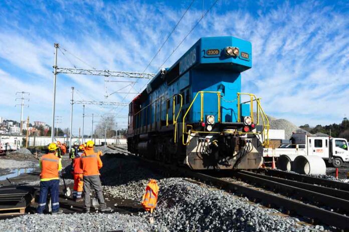 EFE Sur inicia pruebas con trenes de carga sobre el nuevo Puente Ferroviario y avanza apertura del moderno viaducto  