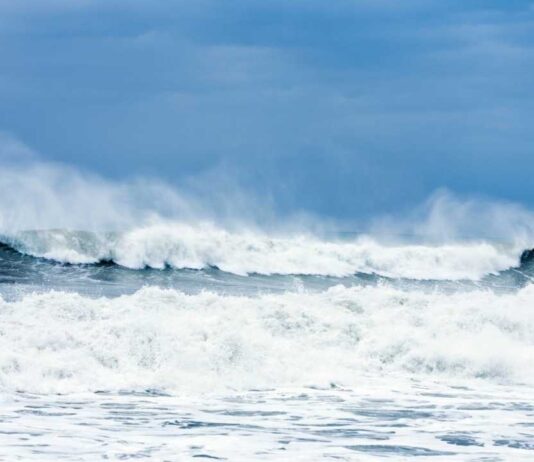 Segunda o tercera ola del tsunami podría ser la más peligrosa, advierte académico UCSC