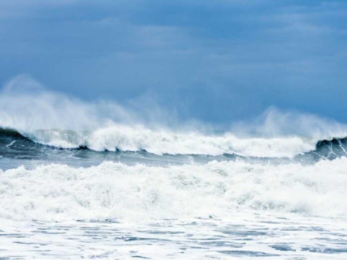 Segunda o tercera ola del tsunami podría ser la más peligrosa, advierte académico UCSC