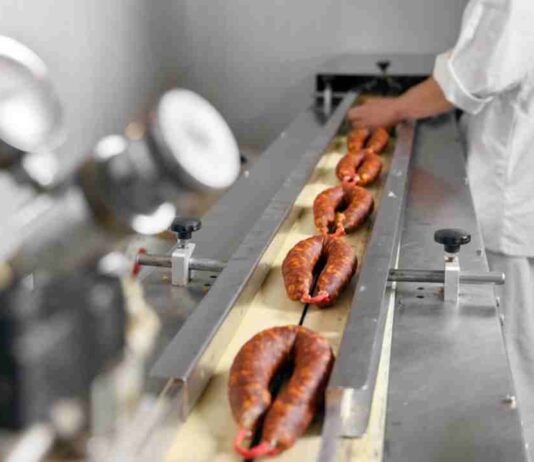 Tras el éxito de la película “Denominación de Origen” empresa Silbertec destaca fusión entre tradición y tecnología en el arte de hacer longanizas.
