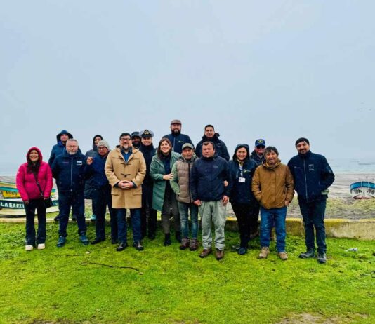 Entregan en Isla Santa María la primera concesión de Ley de caletas en la región del Biobío