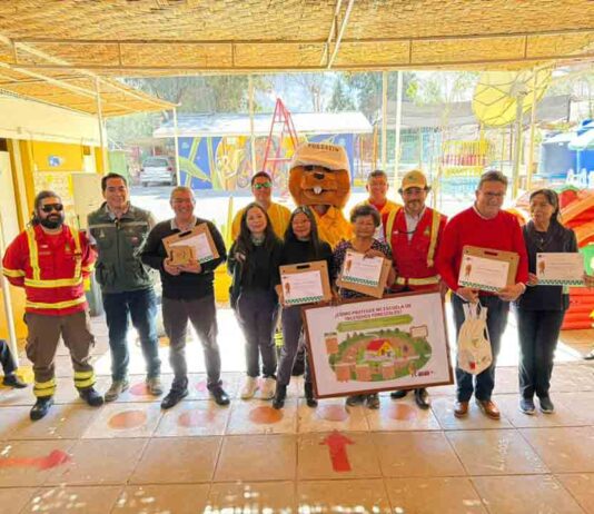 CONAF capacitó a docentes de Lluta para enfrentar riesgos de incendios forestales