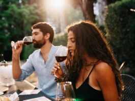 “La Cava Jumbo”: el nuevo y sorprendente espacio para los amantes del vino, licores y sabores que debuta en Chile