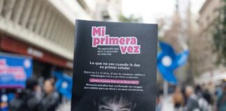 ¿A qué edad le diste su primer celular? la pregunta que puso a pensar a padres, madres y cuidadores