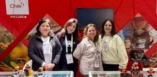 Apicultoras de Yumbel y Tucapel se lucen con sus mieles en Apimondia