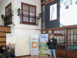 Carlos Meza en seminario "Sustentabilidad en el Cultivo de Avellano - Futuro del negocio del avellano en Chile y el mundo"