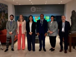 Chile y Brasil acuerdan avanzar en negociaciones para adoptar certificación electrónica para el pisco y zonificación para influenza aviar