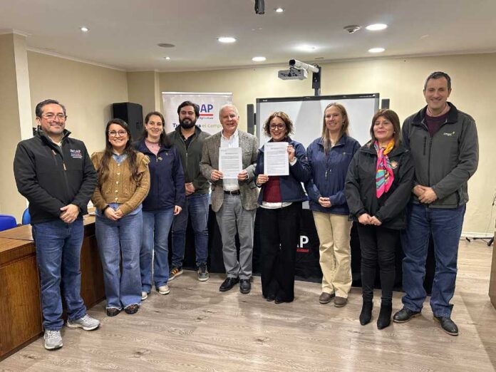 INDAP Biobío y CORMA sellan alianza para prevenir incendios forestales en comunidades rurales