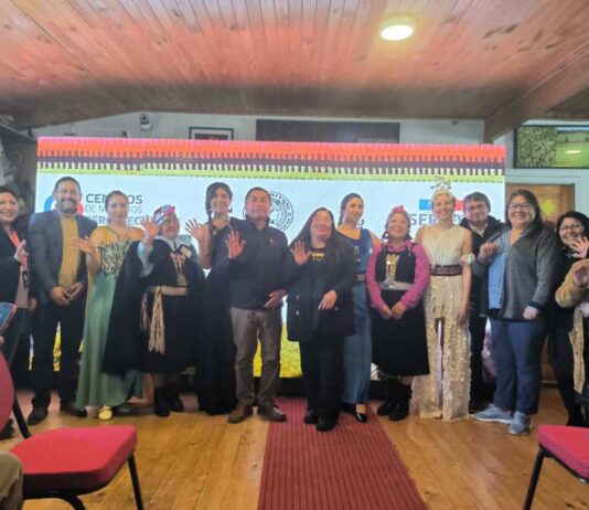 Primer Encuentro Raíz Textil reunió a artesanas mapuche en Tirúa