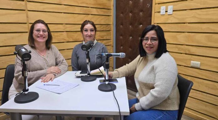 Voces en Ciencia: el espacio radial que visibiliza a las mujeres científicas de Chile y el mundo