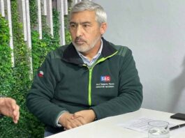 Director del SAG informa que Chile mantiene bajo control la mosca de la fruta