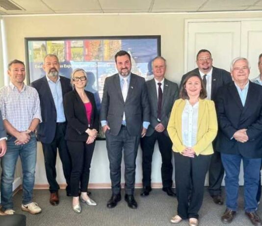 ANPROS participa en reunión con Pensar Agro y el Ministerio de Agricultura de Brasil para estrechar lazos de colaboración ANPROS participa en reunión con Pensar Agro y el Ministerio de Agricultura de Brasil para estrechar lazos de colaboración