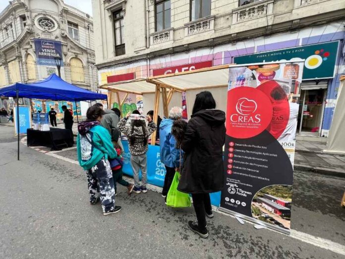 CREAS acerca la ciencia de los alimentos a las familias en el cierre del Festival de la Ciencia 2025