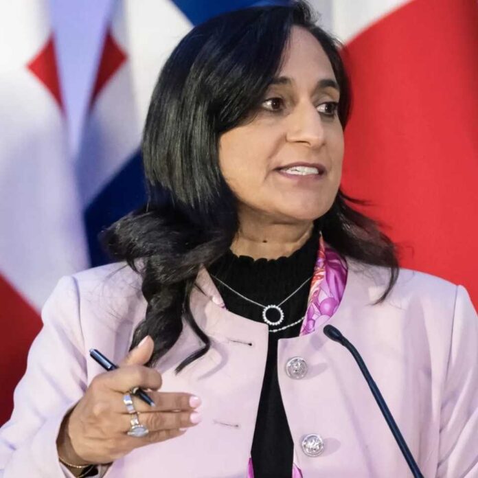Canadá y China abordan en Pekín el comercio bilateral y cómo mejorar sus relaciones