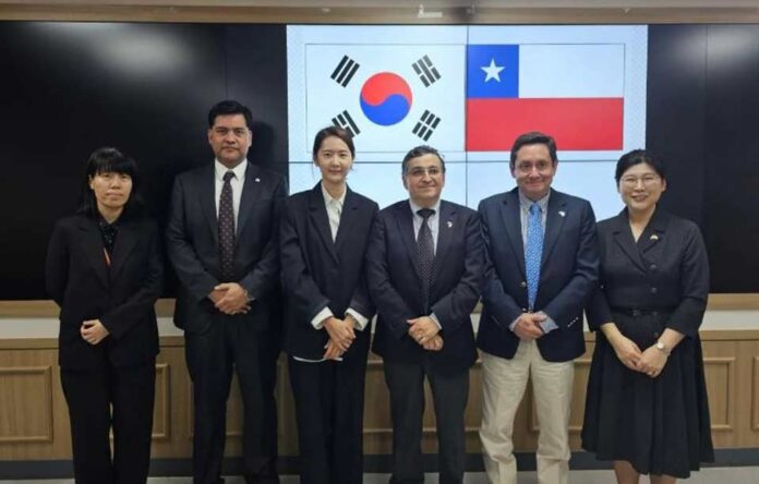 SAG y Frutas de Chile sostienen reunión con autoridades del servicio fitosanitario de Corea SAG y Frutas de Chile sostienen reunión con autoridades del servicio fitosanitario de Corea