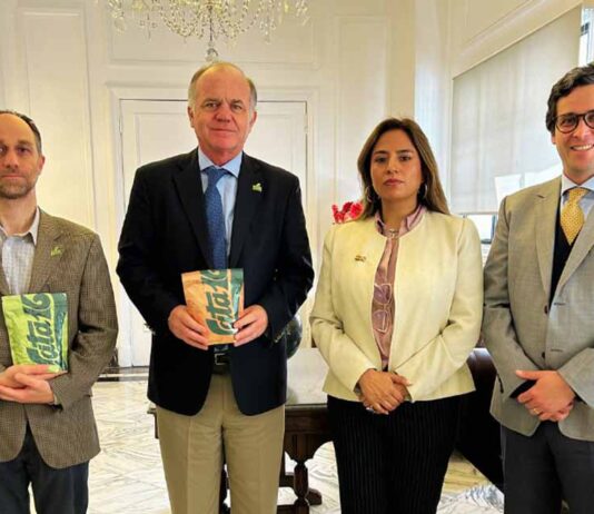 SNA y Cónsul de Bolivia buscan fomentar el uso de la Visa Mercosur para trabajadores agrícolas