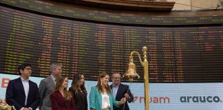 Arauco celebra campanazo en la Bolsa de Santiago tras realizar la mayor emisión de bono corporativo en la historia de Chile