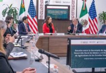 Brooke Rollins, titular del USDA, visita México para revisar avances del combate al gusano barrenador Brooke Rollins, titular del USDA, visita México para revisar avances del combate al gusano barrenador