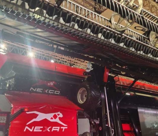 Máquina alemana que siembra, cosecha, fumiga y fertiliza. Máquina alemana que siembra