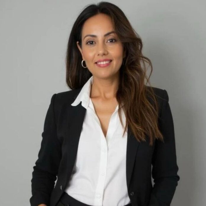 Profesional de FDF presenta experiencia innovadora en control de Drosophila suzukii con Técnica del Insecto Estéril (TIE) en evento internacional Profesional de FDF presenta experiencia innovadora en control de Drosophila suzukii con Técnica del Insecto Estéril (TIE) en evento internacional