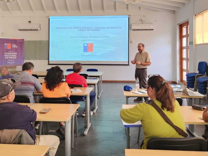 Regantes y organizaciones presentan sus requerimientos en estudio de diagnóstico de oferta hídrica y demanda de riego en cuenca del río Choapa Regantes y organizaciones presentan sus requerimientos en estudio de diagnóstico de oferta hídrica y demanda de riego en cuenca del río Choapa