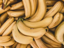 Colombia firma acuerdo comercial con China para el banano, cacao y café. Colombia firma acuerdo comercial con China para el banano, cacao y café.