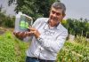 Agricultor de Calle Larga recibe autorización del SAG para producir y comercializar biofertilizantes