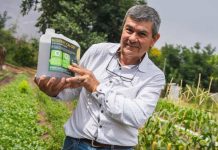 Agricultor de Calle Larga recibe autorización del SAG para producir y comercializar biofertilizantes Agricultor de Calle Larga recibe autorización del SAG para producir y comercializar biofertilizantes