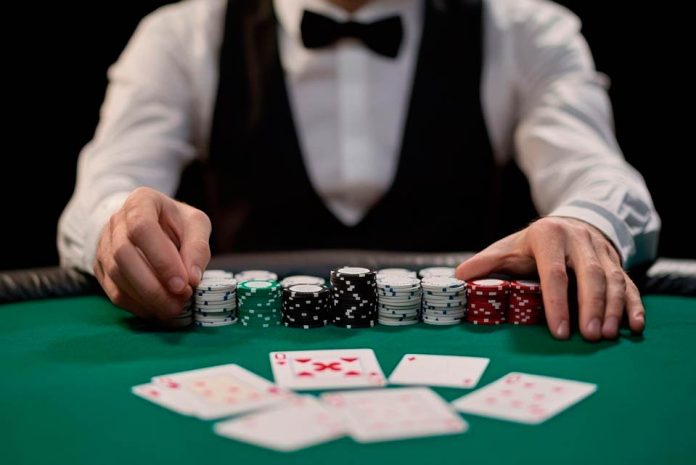 Vence al crupier: Consejos sencillos de blackjack para principiantes en el casino