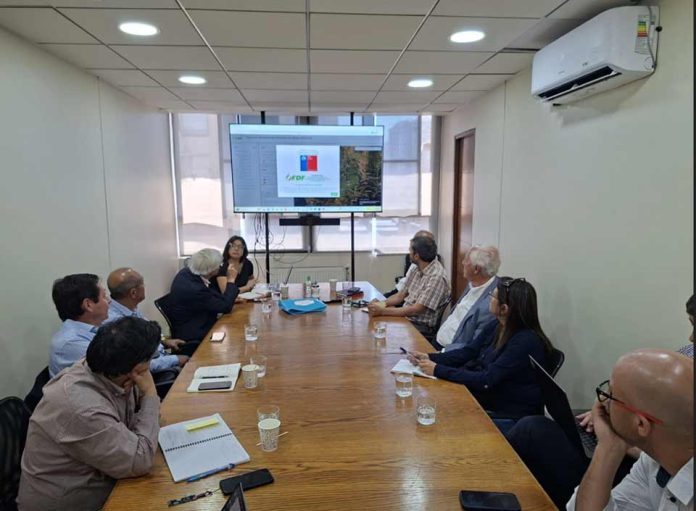 FDF y Frutas de Chile  presentaron  al SAG innovación digital para  el control  de la mosca de la fruta: La plataforma permite el monitoreo en tiempo real y terrritorial