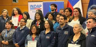 INDAP y la Seremi de Salud entregaron 31 resoluciones sanitarias a productores campesinos de La Araucanía