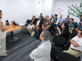 Ministra de Agricultura recibe a delegación de Indonesia que verifica en terreno controles del SAG en el Aeropuerto de Santiago