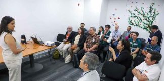 Ministra de Agricultura recibe a delegación de Indonesia que verifica en terreno controles del SAG en el Aeropuerto de Santiago