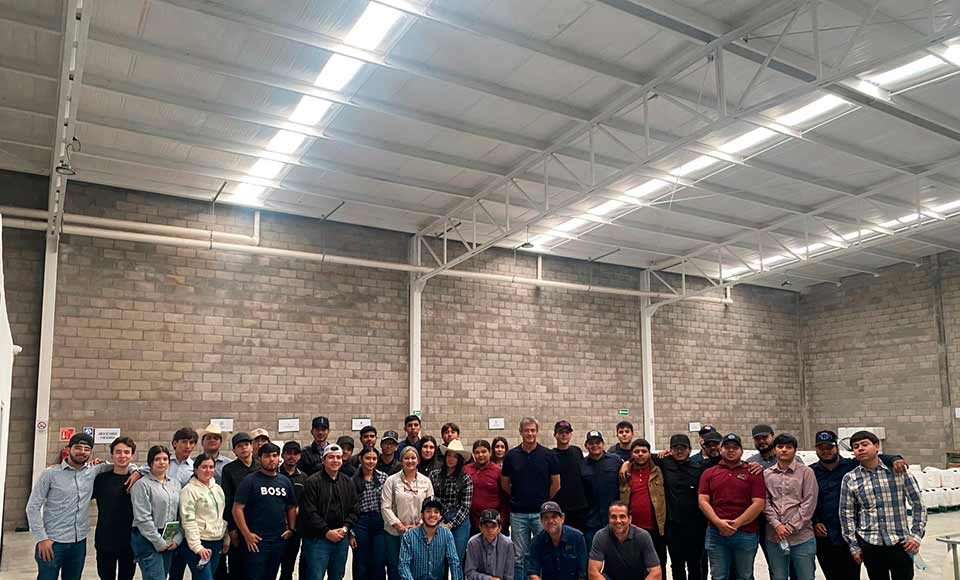 CEO de Terragénesis lidera jornada de transferencia tecnológica con estudiantes de la Universidad de Culiacán en México