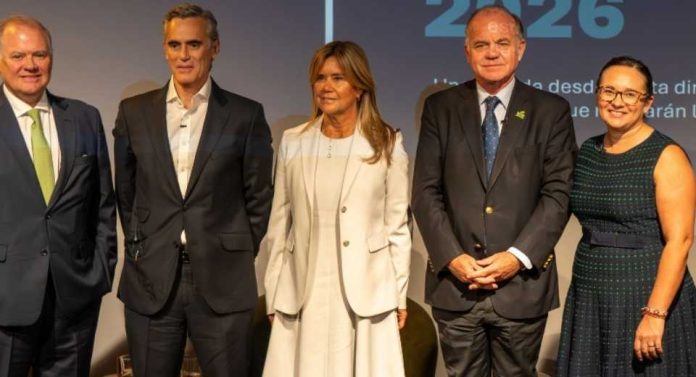 Antonio Walker destaca el potencial de la agricultura en el lanzamiento del Estudio de Tendencias 2026 para Directores Antonio Walker destaca el potencial de la agricultura en el lanzamiento del Estudio de Tendencias 2026 para Directores