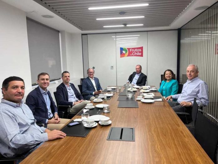 Frutas de Chile y Macfrut impulsan alianza estratégica para fortalecer la innovación frutícola entre Chile e Italia