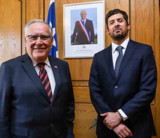 Ministro Jaime Campos se reúne con el nuevo director nacional del SAG, Domingo Rojas Philippi Ministro Jaime Campos se reúne con el nuevo director nacional del SAG, Domingo Rojas Philippi