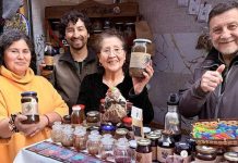 Agricultora Patricia Delgado renovó el Sello Manos Campesinas con productos de calafate y ruibarbo