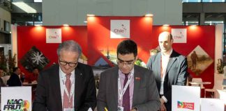 Frutas de Chile firma MoU con Feria italiana Macfrut para potenciar la trasferencia tecnológica y el posicionamiento de las frutas frescas chilenas en Europa