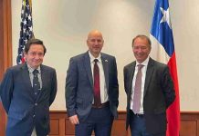 Frutas de Chile se reúne con Embajador de Estados Unidos en Chile Frutas de Chile se reúne con Embajador de Estados Unidos en Chile