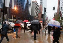 «Hay que estar preparado»: Jaime Leyton y el análisis de cuándo llegarán las intensas lluvias del «Niño Godzilla» "Hay que estar preparado": Jaime Leyton y el análisis de cuándo llegarán las intensas lluvias del "Niño Godzilla"