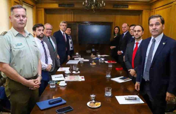 Ministerios de Agricultura y Seguridad, junto a gremios y autoridades, coordinan acciones por la seguridad rural