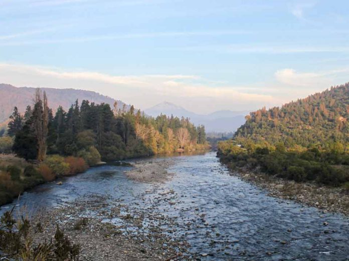 Proyectan mayor presión hídrica en el centro-sur: estudio advierte cambios en temperaturas, lluvias y caudales