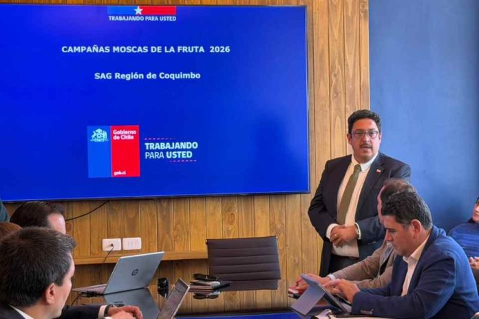Mesa regional en Coquimbo aborda control de Mosca de la Fruta y seguridad en territorios rurales