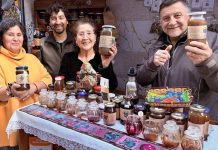 Agricultora Patricia Delgado renovó el Sello Manos Campesinas con productos de calafate y ruibarbo Agricultora Patricia Delgado renovó el Sello Manos Campesinas con productos de calafate y ruibarbo