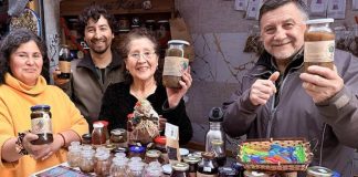 Agricultora Patricia Delgado renovó el Sello Manos Campesinas con productos de calafate y ruibarbo
