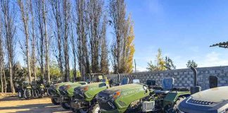 Agricultores familiares reciben modernos minitractores para mecanizar sus labores agrícolas.